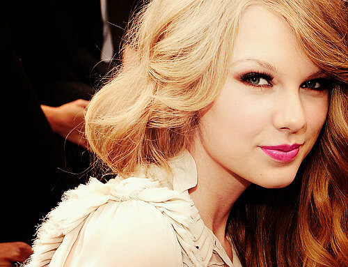 ∞ Swiftie. RED! Be Fearless! Speak Now! Follow @SwiftFamily13! :p