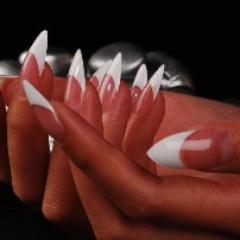 Native Detroiter/Celebrity manicurist w/over 25 yrs exp. Enjoys exploring new nail trends, services, and products!
