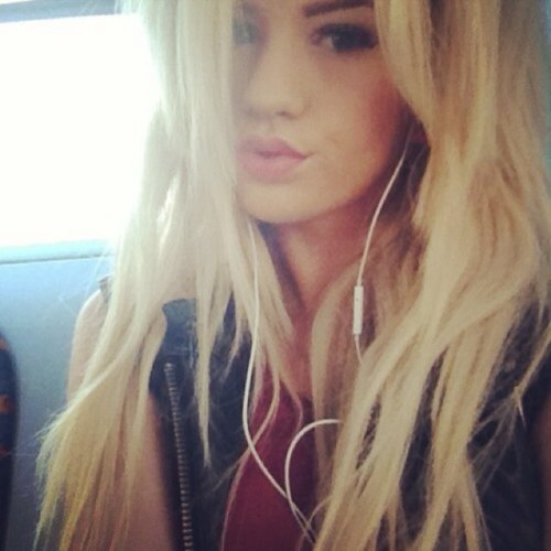 puckbunny. love hockey boys with flow, soft hands and wheels. follow me for a follow back :)