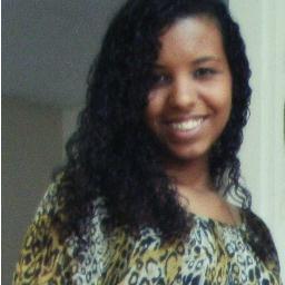 Por onde eu andar não me deixa cair,e se o dia for triste faça ele sorrir. E se o tempo fechou faça nascer o sol ♪  (yn'