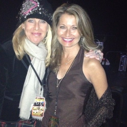 EllenHilsinger's profile picture. PEACE/LOVE/YOGA Family/friends/lake/restorativeyoga teacher/energywork/music/filmwork/commercial/printwork/stand in work/ROCKNROLL