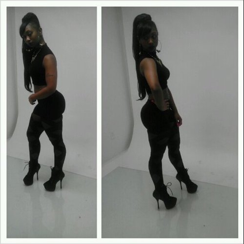#TeamGod
#TeamObama
#TeamVirgo
Mention me & ill follow back :-)