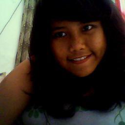 monicapph's profile picture. 28 July 1998 :))