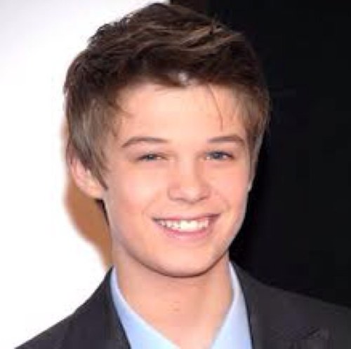 Im gales younger brother. Yay that big teddy bear. If you want to know more stay long enough to find out.