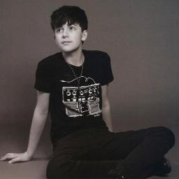 The sunshine and city lights will guide you home. ☀ Brazilian Enchancer. I love Greyson very much! HE RT'ED ME ON 08/12/12. Follow my personal: @rdg_anajulia