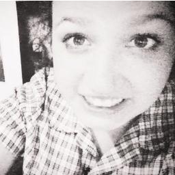I like One Direction. The Vamps. 
Music. Boys. Justin Bieber. 
I am a typical teenage girl.