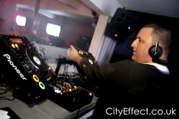 DJAndyB1970's profile picture. 