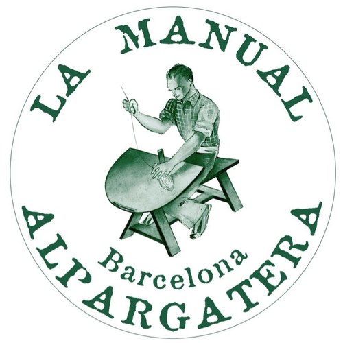 LMA - Un ícono artesanal de referencia en Barcelona manualp@me.com ☞+34 933 010 172 #espadrilles #alpargatas #espardenyes #lamanualalpargatera