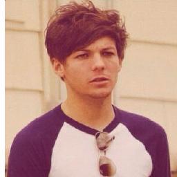 Directioner. 
Love @Louis_Tomlinson so damn much
I follow back if you ask :)x