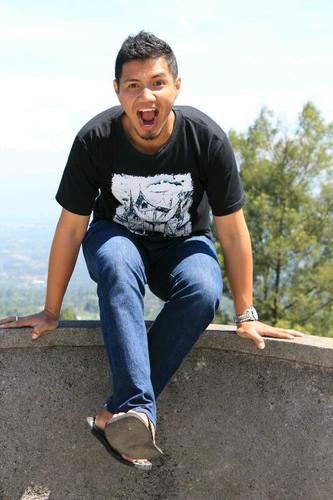 roychristiadi's profile picture. 