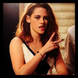 I love Robsten/I love song Falling in love for last the time/ Sigo de volta! Kristen I love you!