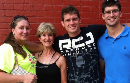 vthompsontx's profile picture. 