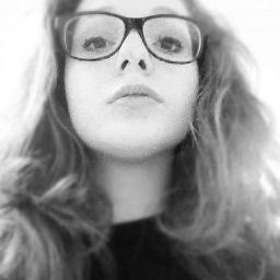Ehy people! Twitter is an outburst, I say only what I think. Writing is everything, so do not judge by appearances, no one is really what it seems ;)
Kiss xx