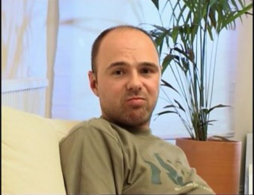 television personality/ radio dj / television producer # / voice actor 23/9/72 yeah im 40 also married to be honest im only famous for being on idiot abroad #