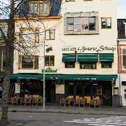 Sfeer, gezelligheid en heerlijk eten. Dat vindt u bij ons in Het Zwarte Schaap. Voor de liefhebber hebben wij ook speciaalbier van de tap. Kom het zelf ervaren!