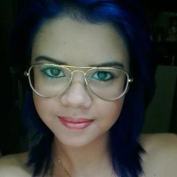 Com todo perdão da palavra, eu sou um mistério para mim.
-Clarice Lispector-
Apaixonada pela cantora Ana carolina. @sigaanacarolina
