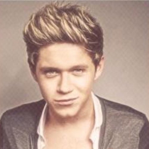 Heyy Im Abby! Facebooker Youtuber and Tweeter! I love 1D! My best friend is @kilgore_alexis!