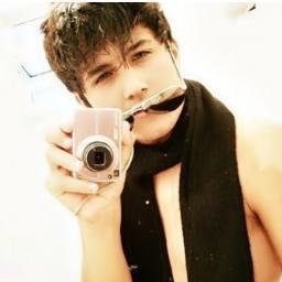 → Euu queroo.
Euu PossO.
Euu coonsiigO ←
●๋• Siimplees αssiim ~
Twittando até o fim #ADM da @AlertaColirios :P FACE:  http://t.co/E2IFSZZ8