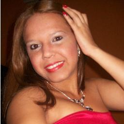 estudiante de ingenieria civil-Ucla , buscando siempre mis metas y lograndola, guara de corazon :). Enamorada de mi flia al 1000%