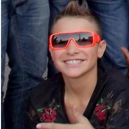 continuem sempre assim dando orgulho pra min ♪♪  @McRodolfinho @OficialMcGui @McPocahontas