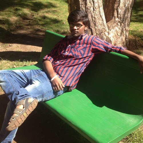 Indian/gadget freaak/BE.CSE@Srm VEC/movie lover/movie critic/want to be next billgate/Kollywood Now Promter and team