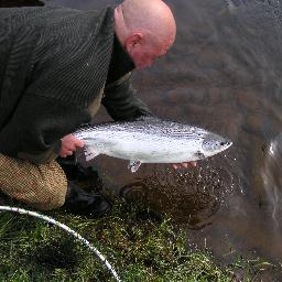 Sam Bremner returns my 16lb springer@ Wester Elchies River Spey