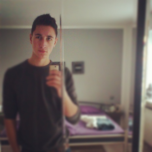 16 years old. from Germany follow me