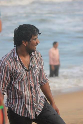 விடை தேடும்  சாதாரணன்