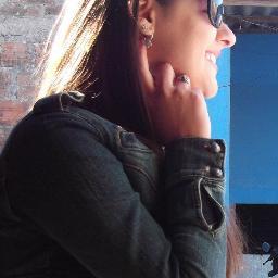 Você precisa aprender a viver de verdade
Porque o que a gente vive é uma vida e nada mais!