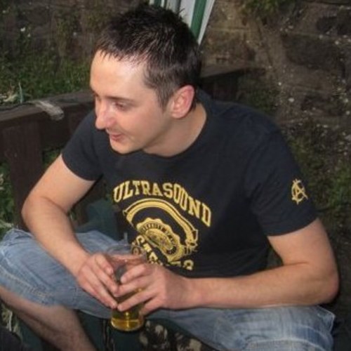 Welsh trance dj like's things techy!

http://t.co/MuiS9lrt