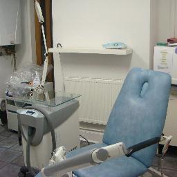 Podiatrists/Chiropodists in Bromsgrove - we look after your feet, please come by - Adrian Kriss Associates, 47-49 Worcestor Rd, Bromsgrove, tel. 01527 832263