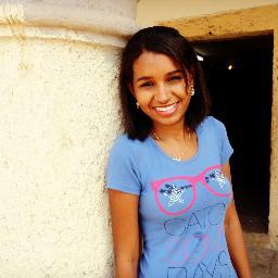 Amando profundamente PH...S2. Menina cheia de sonhos, feita para adorar ao altíssimo #JESUS#. É acho que só.