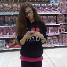 VanessaGherbava's profile picture. LMFAO!!!