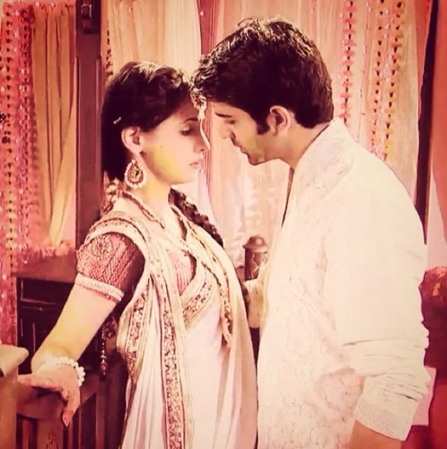 Mohabbat Door Jane Na De, Nafrat Paas Ane Na De.. Love #IPKKND!  
Barun&Sanaya are my lifeeee love them soo muchh xx