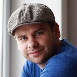 Изучаю JS.  Хочу стать фронтом) Может кто джуном возьмет?))