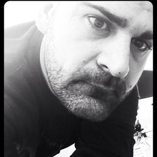 Marcosalma76's profile picture. Toca teclas por las mañanas, corta orejas de tardes y toca pelotas por las noches.