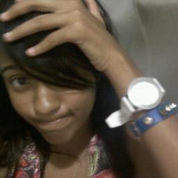 -As feiias me odeiam ,as mais belaas andam comiigo gata:)'