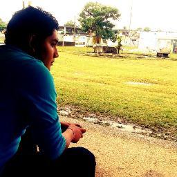 Una joven Sencillo , Carismatico , Atrevido , Alegre , de Caracter Fuerte  y Amo mi Vida a un que No sea Perfecto , Gracias a Dios y mis Padres por Regalarmela.