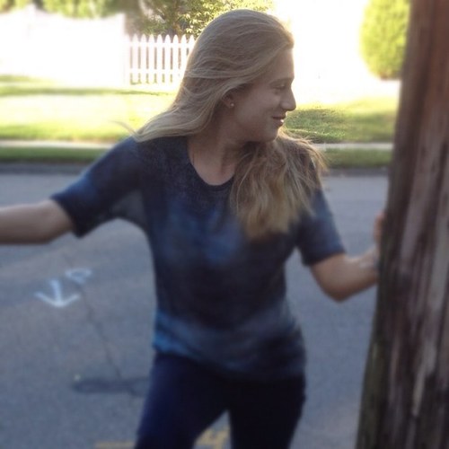 GoldsteinSammy's profile picture. i love cats, converse, jackets and tea.       i guess im still here