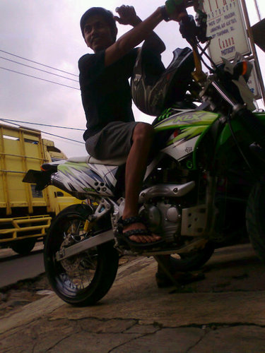 Refvly1's profile picture. Maju teruus untuk massa depan