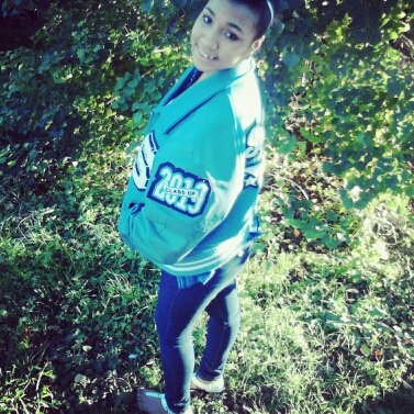 16 . SweenyHigh2015 |GREAT tia | Taken ♡♡| & since your nosey ass here follow mee & ill follow back #WeakAssBCounty !