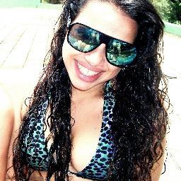 Sei Q. nuuncÁ esttou sozinho pois ao meu lado ; ttenho DEUS ;]
&' sempre Q. é pra somar to juntto com os braço fieél !* ♫♪*