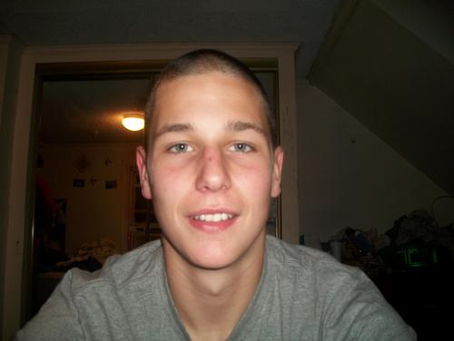 My names Nate, I live in augusta maine. I love to party and just have a good time. FUX HATERS