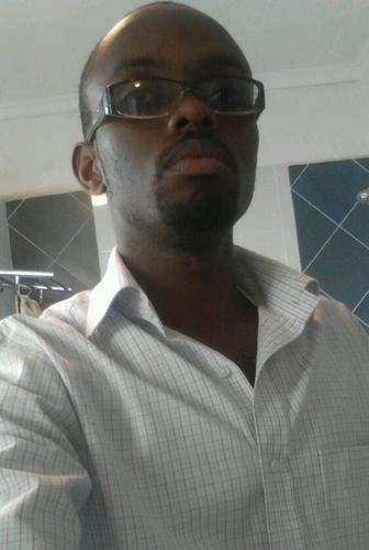 hmwiri's profile picture. living is what i do for fun