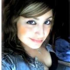 consolarte cuando estes triste alegrarte la vida platicar con tigo sigueme y te seguire sere tu mejor amiga selos prometo y toda una poemista.