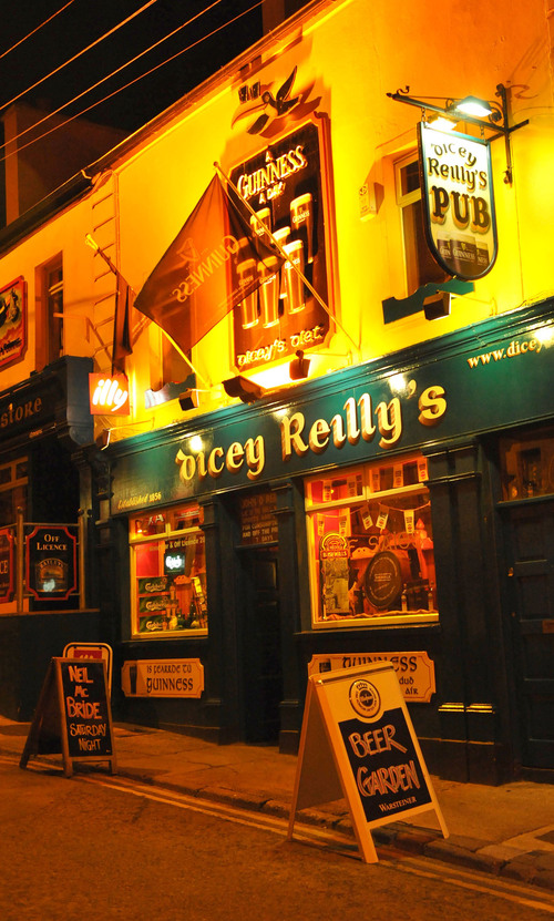 Dicey Reillys Bar Family Run Award Winning Bar, Off Licence & Microbrewery-Donegal Brewing Company
