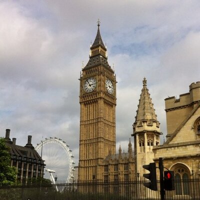 ロンドンは今日も曇り Twitter