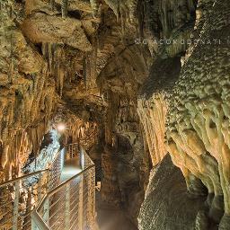 Grazie a un attrezzato percorso turistico potrai addentrarti nelle viscere del Monte Corchia e scoprire le meraviglie sotterranee racchiuse al suo interno...