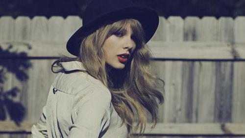We love taylor swift #RED