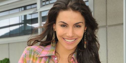 Ola!fiz esse twitter p quem ama a Mel ;BEIJOS